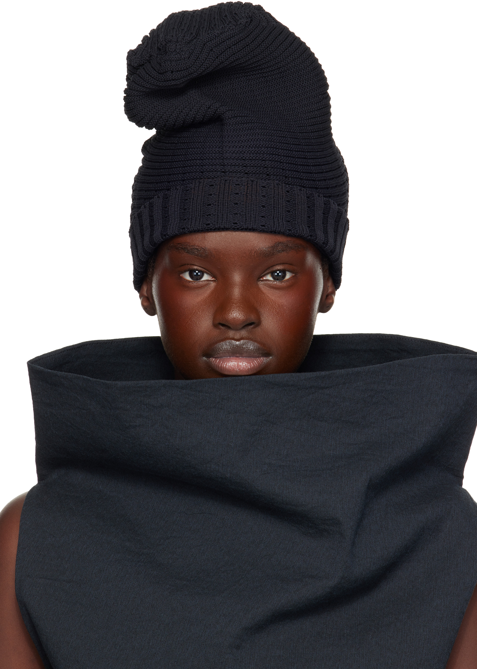 Issey Miyake - 블랙 파운드 스톤 비니