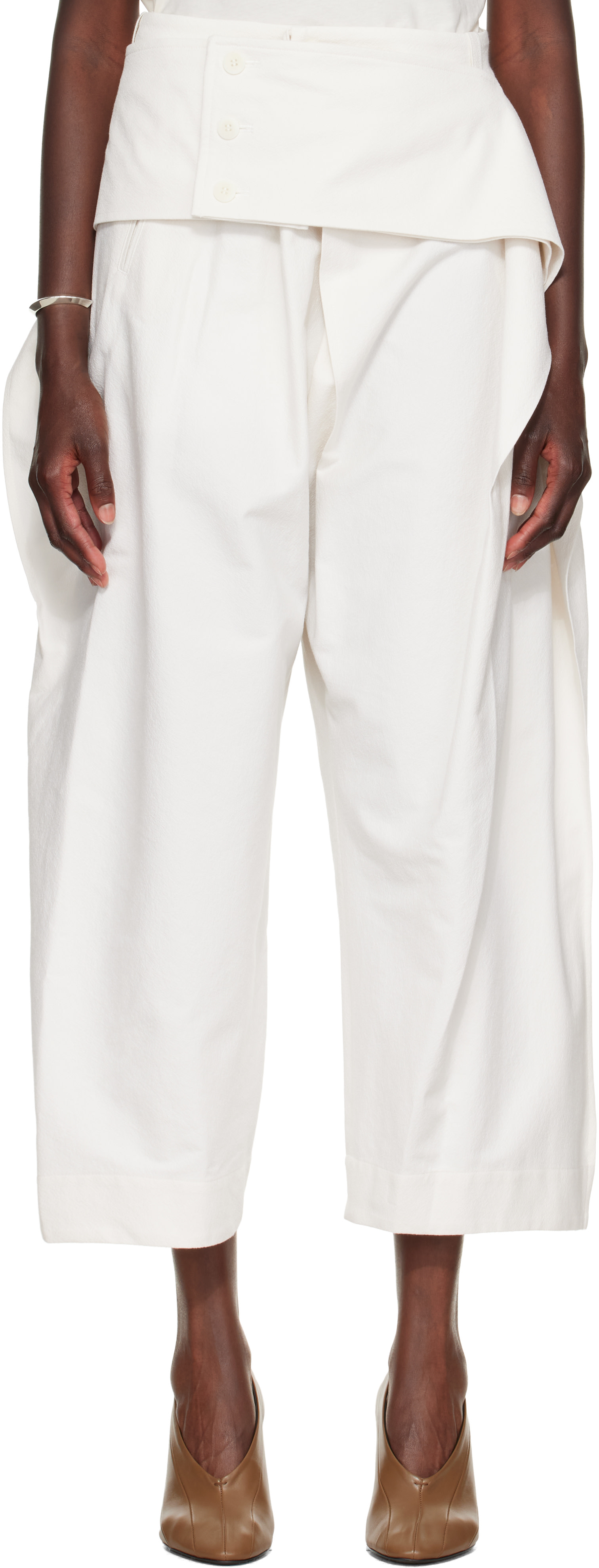 ISSEY MIYAKE レザーブーツ ホワイト ISSEY MIYAKE: Off-White Grainy Trousers | SSENSE