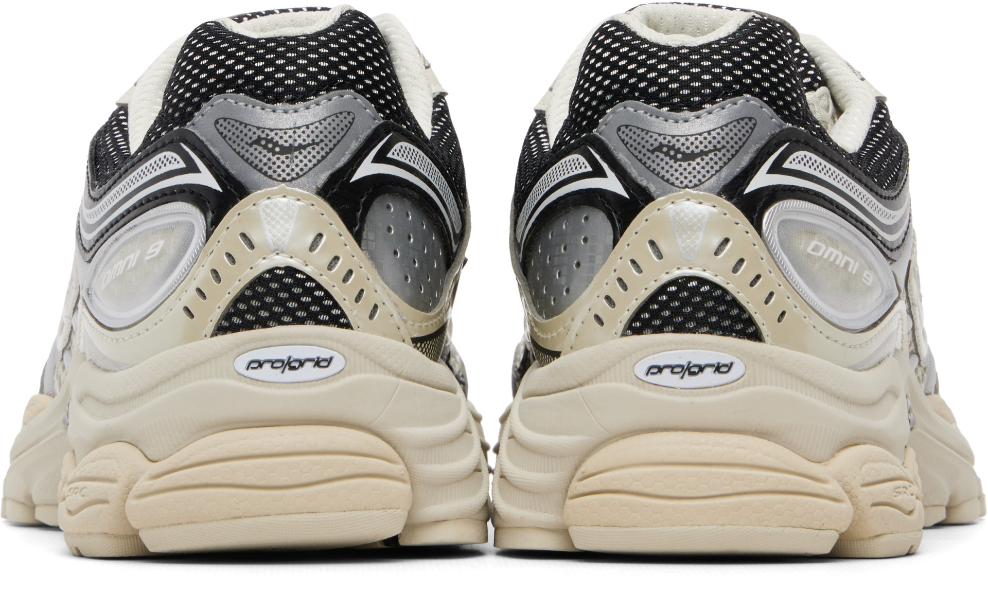 Saucony - Off-White ProGrid Omni 9 Sneakers