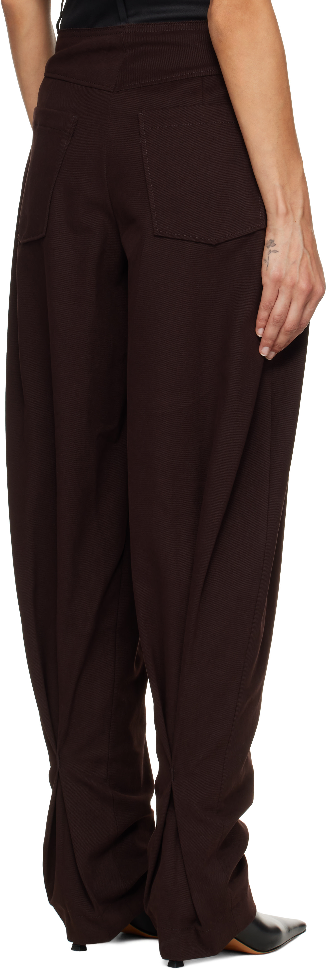 Entire Studios - Pantalon Holaro brun édition HUGO