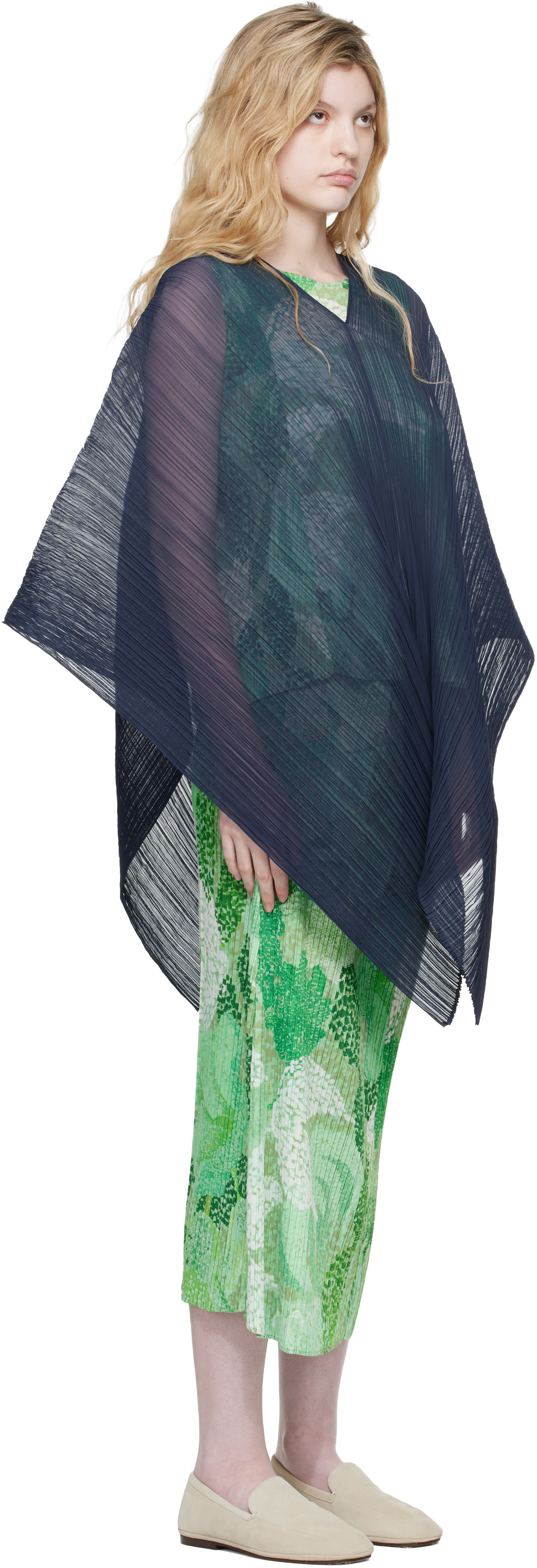 PLEATS PLEASE ISSEY MIYAKE: Navy Madame-T Scarf | SSENSE