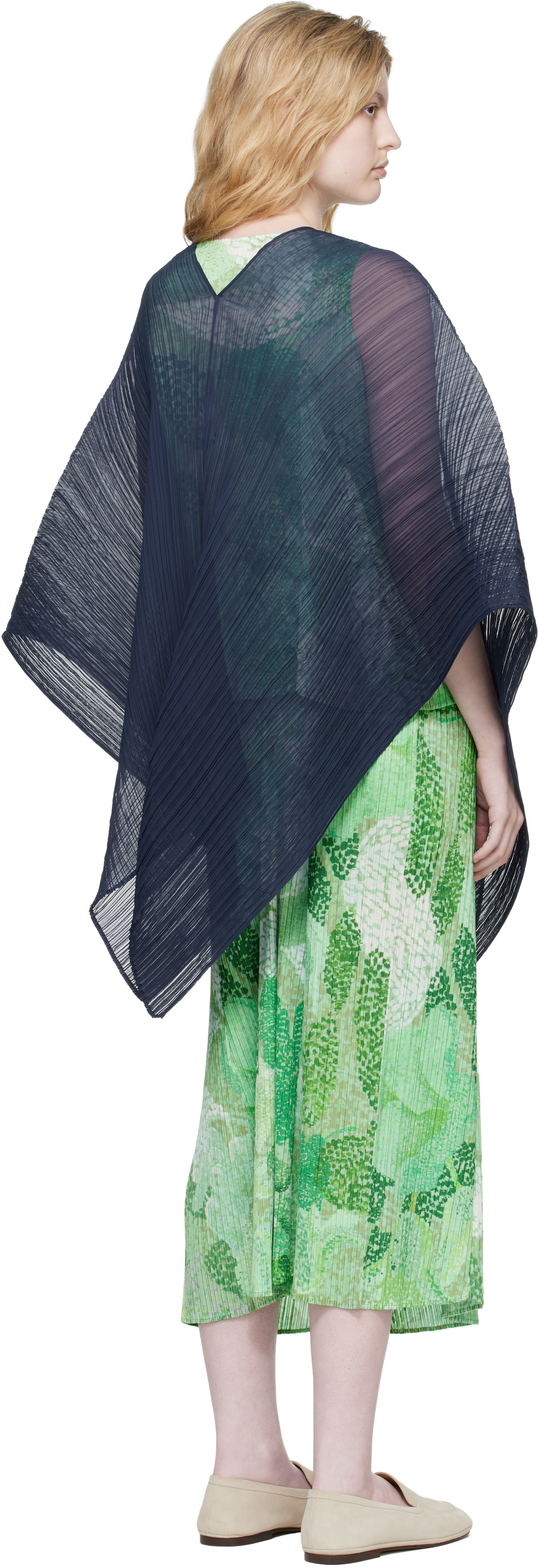PLEATS PLEASE ISSEY MIYAKE: Navy Madame-T Scarf | SSENSE