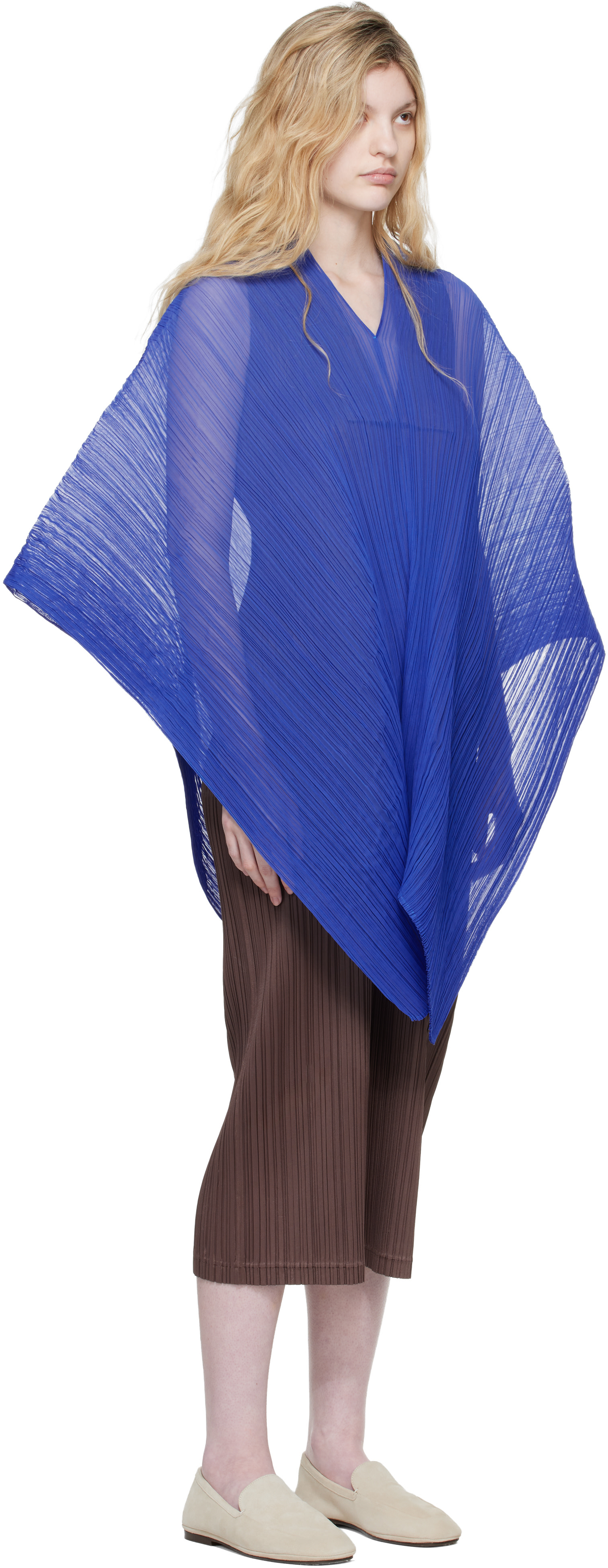 PLEATS PLEASE ISSEY MIYAKE: Blue Madame-T Scarf | SSENSE Canada