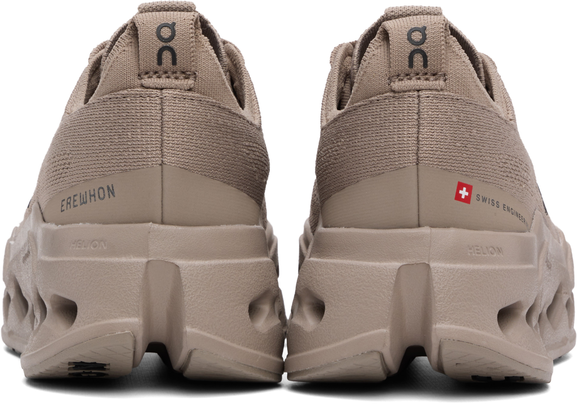 On - Baskets Cloudsurfer Max grises édition Erewhon