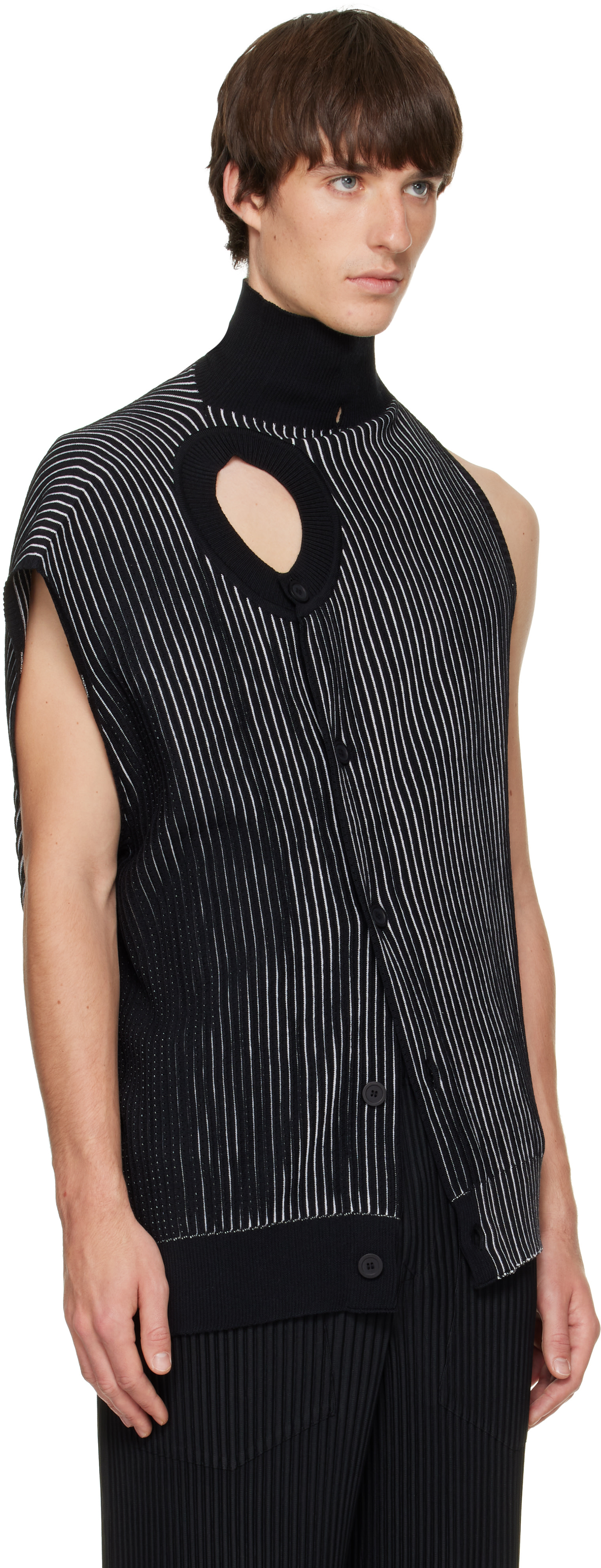 HOMME PLISSÉ ISSEY MIYAKE: Black In The Shadow Knit Vest | SSENSE