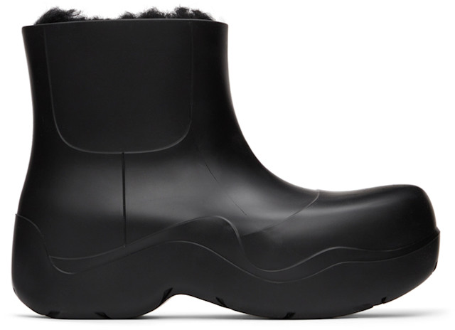Bottega Veneta: Black Shearling Puddle Boots | SSENSE