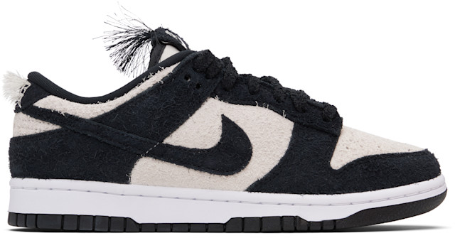 Nike ブラックホワイト スニーカー(NIKE W DUNK LOW SE) Nike: Black & Off-White Dunk Low Retro SE Sneakers | SSENSE