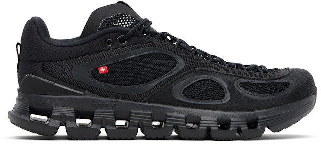 on-running-black-fka-twigs-