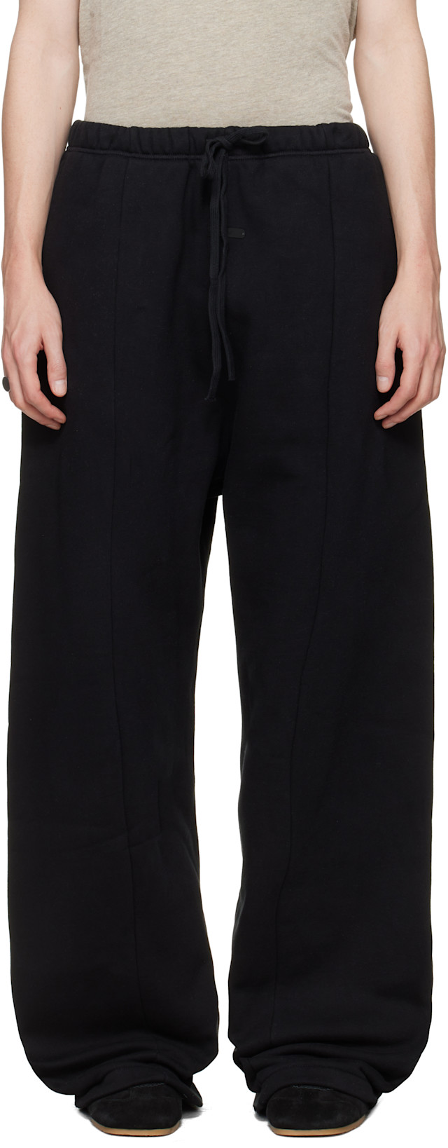 essentials-black-signature-