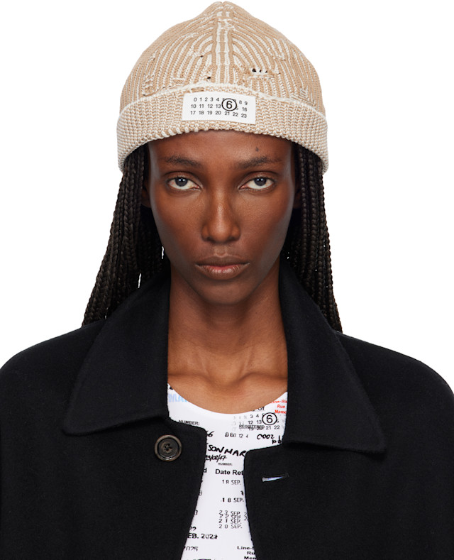 MM6 Maison Martin Margiela マルジェラ ビーニー MM6 Maison Margiela: Beige Amended Optical Ribs Beanie | SSENSE