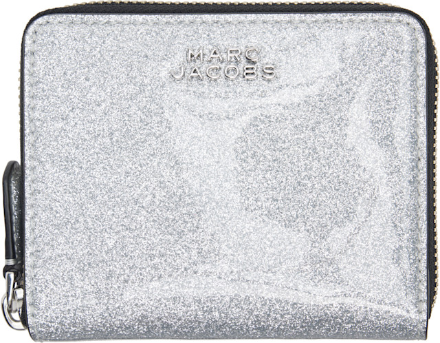 Marc Jacobs: シルバー 'The Coated Glitter Everyday Slim Compact