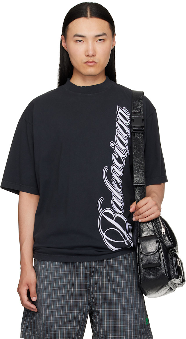 Balenciaga: ブラック ロゴ刺繍 Tシャツ | SSENSE 日本