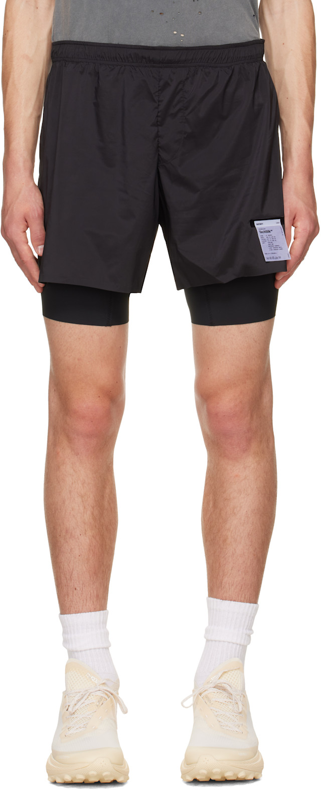 SATISFY ショートパンツ Lサイズ Satisfy: ブラック TechSilk ショートパンツ | SSENSE 日本