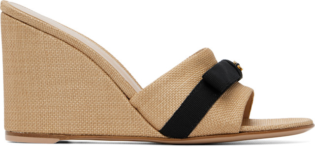 Gianvito Rossi: ベージュ Minou ウェッジヒール サンダル | SSENSE 日本