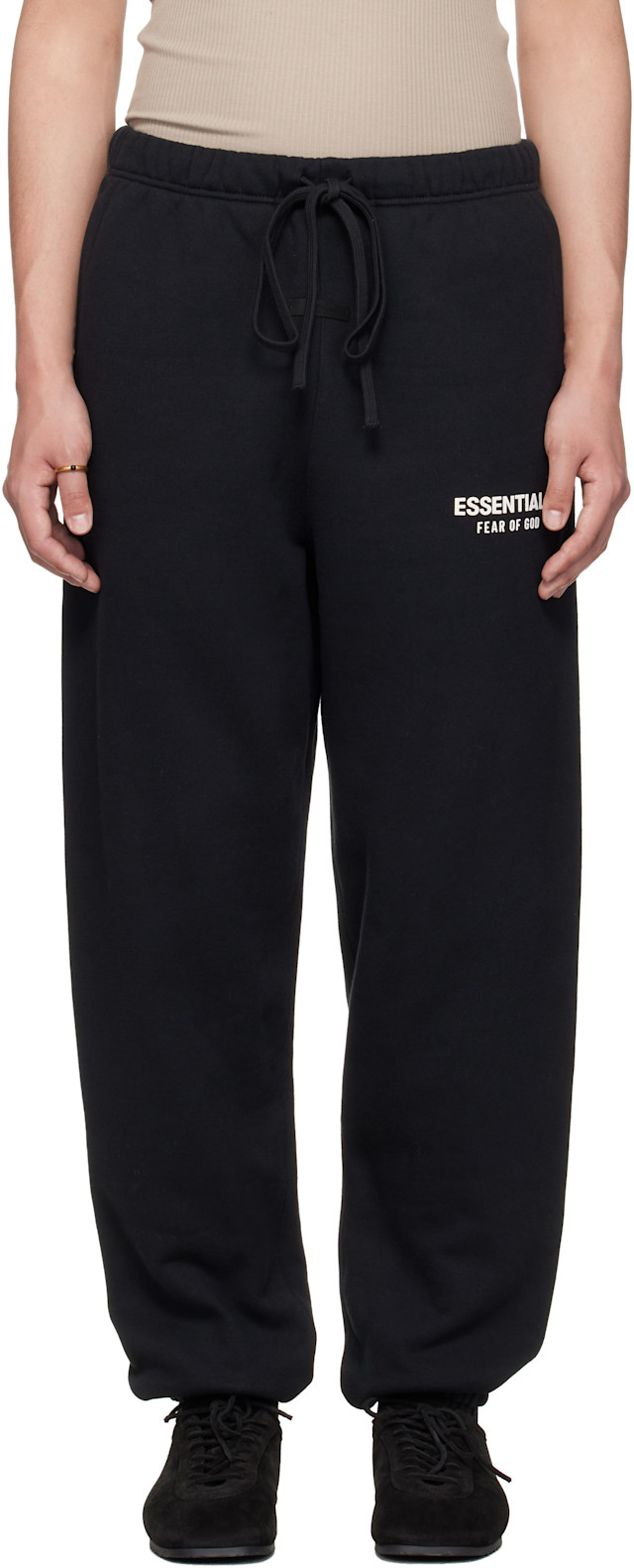 Fear of God ESSENTIALS: ブラック Classic スウェットパンツ | SSENSE