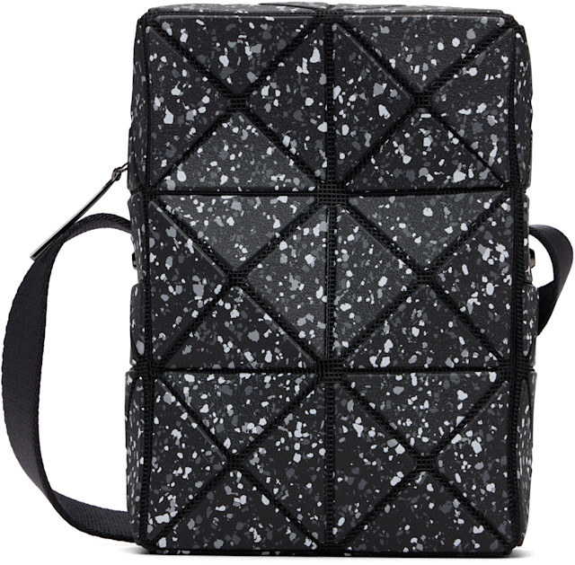 BAO BAO ISSEY MIYAKE メッセンジャー バッグ BAO BAO ISSEY MIYAKE: Black City Messenger Bag | SSENSE